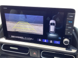 バックカメラも装備しております。車庫入れの苦手なお客様も安心!重宝してくれます!