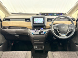 いつでも気持ちよく運転できて、使い勝手のいい収納や体をケアするシート、細部にまでこだわったインテリア♪