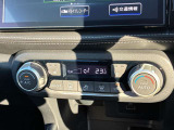 車内を快適な温度にしてくれるオートエアコン 前席シートヒーター付き