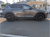 車両右側面です。