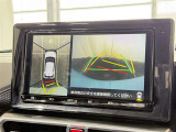 【バックガイドモニター】車両後方の映像をナビ画面に表示し、駐車などの後退操作をサポートします。