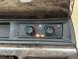 シートベンチレーション付きです。シートと密着部分の空気を換気して蒸れを防いでくれるので、暑い時期も快適に過ごせます♪一度使ったら手放せません!