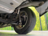 お車を安心してお乗りいただく為には、足回りの定期点検が欠かせません。サービスサポート(有償保証)では無料点検もご提供しており、安心のカーライフをお過ごしいただけるサポート体制が整っています。