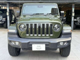 jeep伝統の7スロットグリルです。