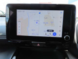 (8インチディスプレイオーディオ)スマホと車をつなぐことで色々なサービスを楽しめます。