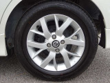 【タイヤ】 【純正15インチアルミホイール】《185/65R15》専用のアルミなのでお車のイメージぴったりですね!