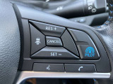 プロパイロットスイッチ。同一車線でのハンドルとアクセルのアシストが可能 長距離ドライブ時に同乗者との会話が弾みます。