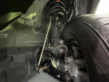 お車を安心してお乗りいただく為には、足回りの定期点検が欠かせません。サービスサポート(有償保証)では無料点検もご提供しており、安心のカーライフをお過ごしいただけるサポート体制が整っています。