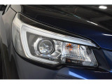 LEDヘッドライトで夜間の運転も安心です