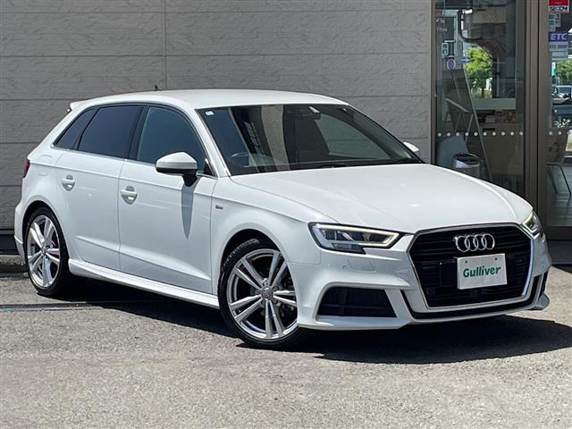 A3スポーツバック30 TFSI シグネチャーエディション修復歴無し