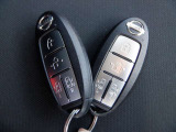 『インテリジェントキ-』機械的な鍵を使用せずに車両のドアの施錠/解錠、エンジン始動が可能なシステムです!
