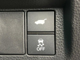 パワーバックドア】スマートキーや運転席のボタンを押すだけでリアゲートが自動で開閉します!荷物を持っている時や、高い位置にあるバックドアを閉める際に便利な機能です♪