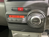 オートエアコンがついていますので、簡単操作で快適に過ごせます。希望の温度に自動調整してくれるのが便利です。