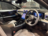 メルセデス・ベンツの定める厳しい基準をクリアしたお車のみをご案内させて頂きます。納車前整備はメーカー規定に基づき100項目以上にも及ぶ点検を熟練のメカニックによって行いご納車させて頂きます。