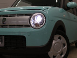 【LEDヘッドライト】悪天候や夜間走行時も良好な視界を確保し安心して運転できる高輝度LEDヘッドライトを装備!点灯速度が早く、消費電力も抑えられています!!