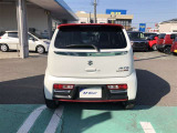 「バックフォルム」です。トランク・ラゲッジスペースには、多くの荷物を入れることが可能です。