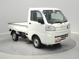 【フロント】キリッとした表情のハイゼット。夜間走行を支えるライト類もしっかりチェック済みです。機能美を感じさせるデザインが、毎日の作業への意欲を高めてくれます。