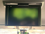 【12型フリップダウン】大画面モニターで後席でもエンタメをお楽しみいただけます。家族や友人とお出かけする機会が多い方に大人気です♪