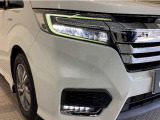 【LEDヘッドライト】ディスチャージヘッドライト(HID)と同等の明るさで、夜道や雨天走行が明るく視界良好!! フォグライトも装備で、安心感さらにUPです♪安心ドライブを楽しんで下さい♪