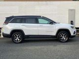 台形のフェンダーアーチもJeep車の特徴です