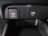便利なUSBジャック&12V電源ソケットも付いています☆周辺機器の充電にご利用頂けます☆