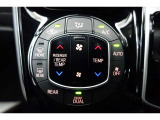 ★エアコンはオートタイプが装着済みです!オートモードにしておけば、車内温度を設定するだけで風の料や吹き出し口の切り替えを機械が行ってくれます!一年中快適な環境を作れますよ♪