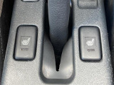 【シートヒーター】冬場のお供に。暖かいシートは女性には嬉しい機能ですね♪