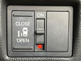 【パワースライドドア】スマートキーや運転席のスイッチでスライドドアの開閉が可能♪電動だから力を入れてドアを開ける必要が無く、小さいお子様でも、重い荷物を持っている時もラクに開け閉めできます♪