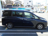 後席の窓も大きいです。