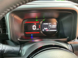 【メーターパネル】見た目もきれいで視認性もよく、安心して運転に集中できます。シンプルであるということが実は安全でもあるんです。