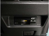 ETC!料金所も止まる事無くスイスイです!窓を開ける必要も無いので雨や花粉、排気ガスの浸入もありません!今や必需品ですネ!