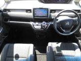 視界の良さと取り回しの良さで、たまに運転する奥様にも安心♪