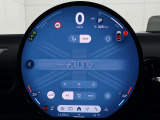 エアコンも画面から、温度、風向き、風量が変更できます。緊急性が高いデフロスター(曇り止め)ボタンは物理スイッチで残っております。