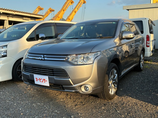 アウトランダーPHEV 2.0 G プレミアムパッケージ 4WD 