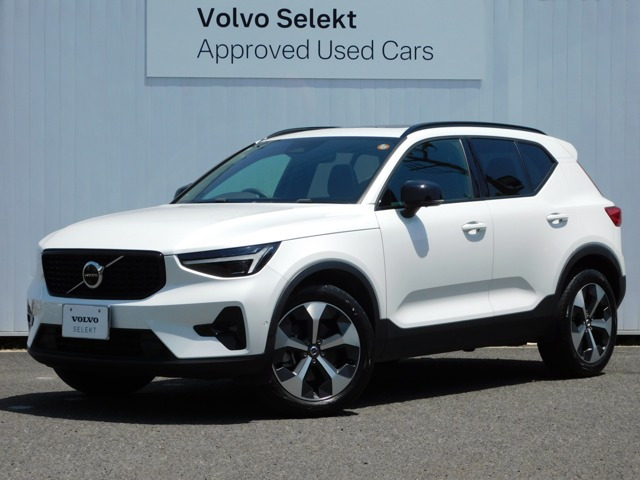 XC40アルティメット B4 AWD ダークエディション 4WD