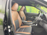運転席シート廻りは使用感も少なく、良好な状態となっています。前オーナー様が丁寧に使っていたことがよくわかりますね。