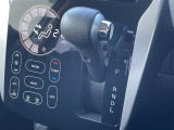 【 シフト 】スムーズなシフトチェンジで快適にお車を操縦していただけます!//