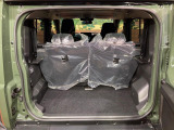 普段のお買い物や通勤、送迎等に十分な荷室スペースを確保しております。セカンドシートを倒すと、大きな荷物の積載も可能です♪