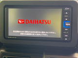 【純正ナビ】人気の純正ナビを装備しております。ナビの使いやすさはもちろん、オーディオ機能も充実!キャンプや旅行はもちろん、通勤や買い物など普段のドライブも楽しくなるはず♪