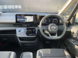 前席内装の全体像です。是非実車をご覧にお越し頂き実際にお座りください。