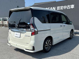 バンパーに内蔵のセンサーが障害物を感知し急発進を抑制!後進時も踏み間違い衝突防止アシスト!!上半分のガラス部だけでもオープンできるガラスハッチ付なので、狭いスペースでも荷物の出し入れがしやすいです。