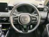 インテリアに合わせたデザインのステアリングは、運転される方のことも考え、運転しやすい形状、大きさです。是非一度、実際に触ってお確かめください。