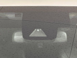 【トヨタセーフティセンス】走行中に前方の車両等を認識し、衝突しそうな時は警報とブレーキで衝突回避と被害軽減をアシスト。より安全にドライブをお楽しみいただけます。