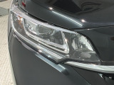 LEDヘッドライトは、点灯の瞬間から最大光量を発揮し、突然暗くなるトンネルなどでの安定感を高めます。