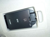 【ETC車載器】スマートインETC搭載!サンバイザーの上に隠れていますので、見た目もすっきりです!抜き忘れに注意してね♪料金所での手間を解消します。通行券を取る際幅寄せに気を使う必要もありません。