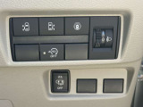 【両側電動スライドドア】便利な両側電動スライドドアです。インテリジェントキーや運転席のスイッチでドアの開閉が出来るので、とても便利な装備です♪