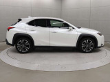 歩行者検知機能付衝突回避支援型プリクラッシュセーフティ、LDA、AHS、レーダークルーズコントロールをセットにした「Lexus Safety System +A」を装備しています。