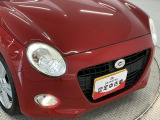 ヘッドライトには目立つくすみも無くクリアに仕上がっております。ポリッシャーでのみがきの工程を取り、ツヤのあるキレイな状態へ。