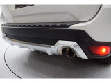 [リヤフォグランプ]濃霧の際などに後続車に自車位置を知らせる為のものです。