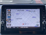 純正9インチメモリーナビ・フルセグテレビ付です。